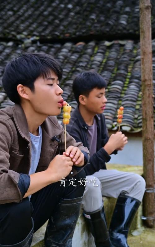 念乡人周周谁拍的