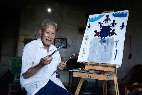 对盲人老人的形容词