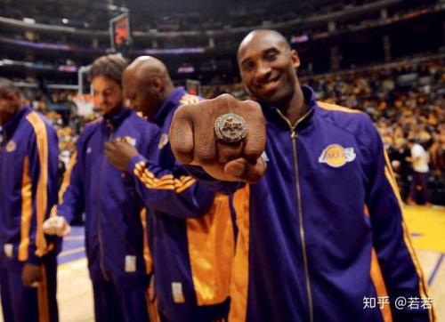 科比全名叫什么