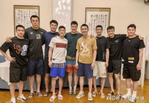 郭艾伦身高多少