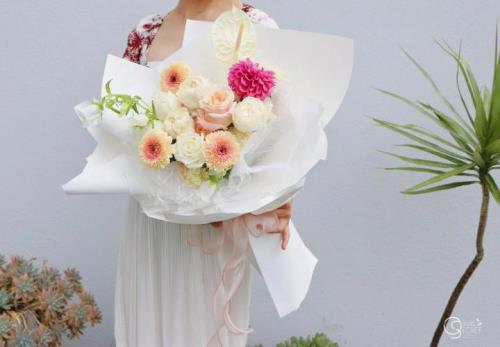闺蜜毕业花束选什么花