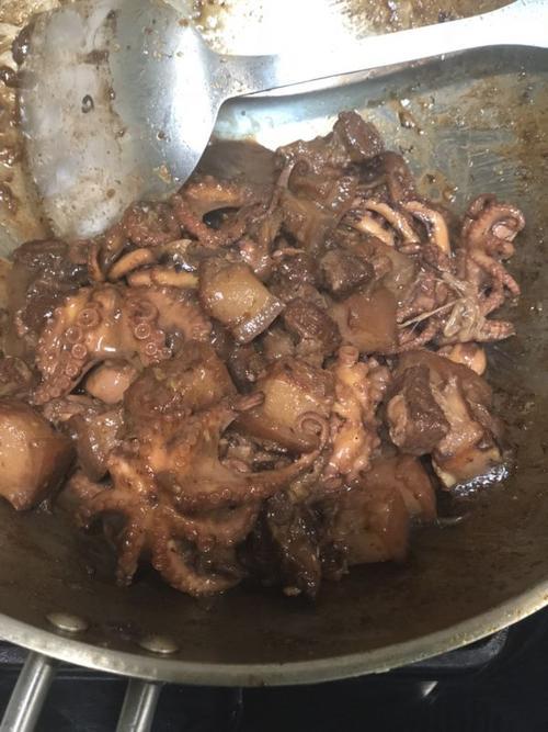 怎样做八爪鱼炖红烧肉最好吃