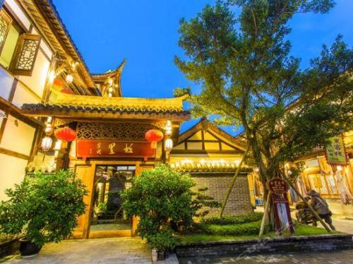 请问乐山哪里的住宿比较便宜呢