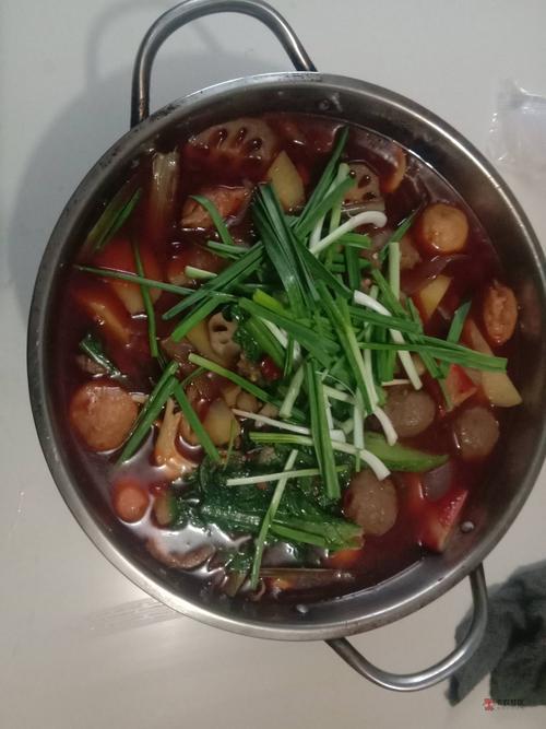 吃火锅配什么酒好呀
