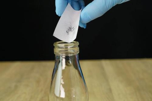 在水里加什么东西可以让水变色