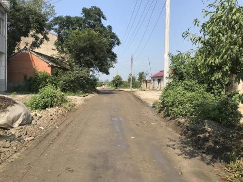 农村门口路被邻居拦住了怎么办