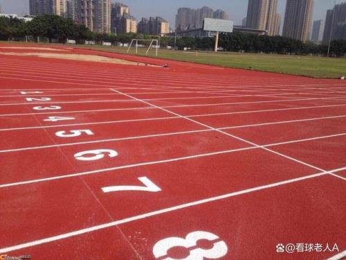 300米标准跑道第六道多少米