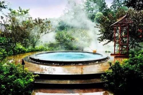 夏季泡温泉合适吗