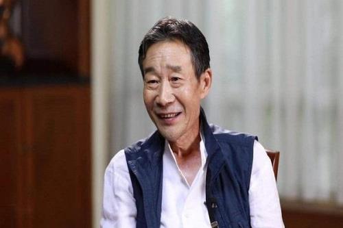 李雪健说话是腹语吗