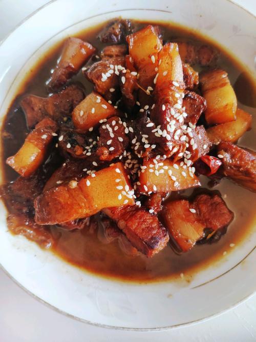 辣白菜红烧肉的家常做法