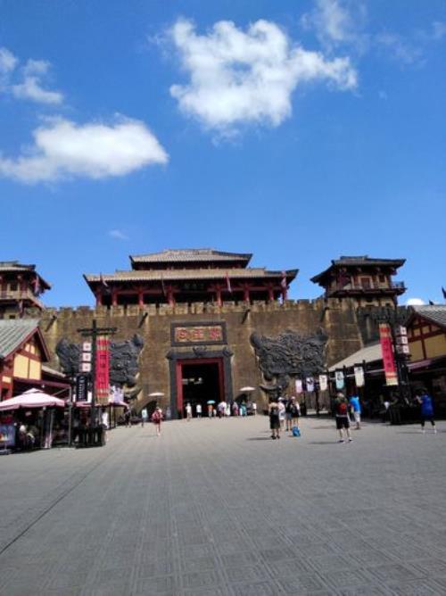 义乌怎么坐车去横店