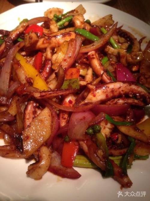 创魔火爆鱿鱼怎么做