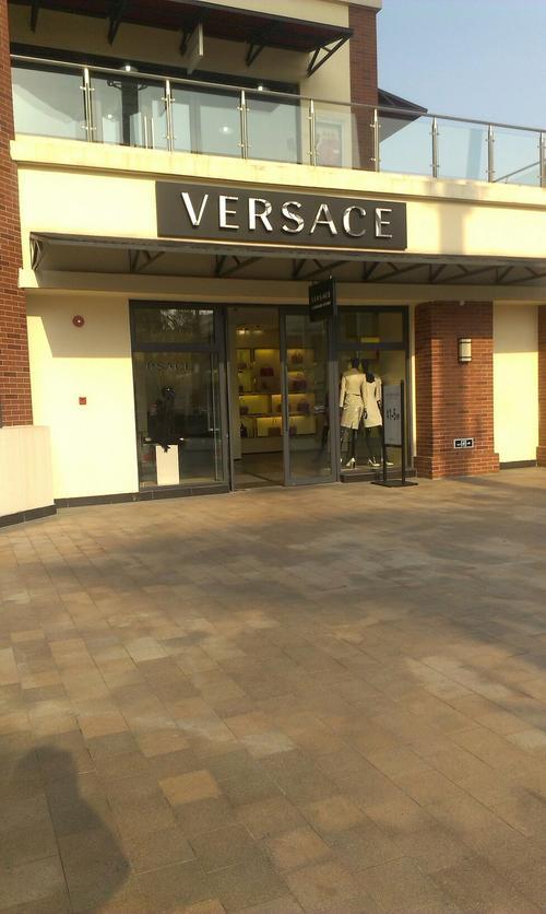 奥特莱斯城阳高新区店营业时间