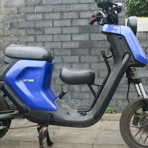 小牛m+能坐两个人吗