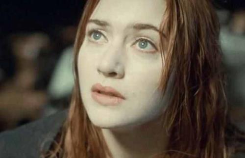 泰坦尼克号里的露丝是谁演的