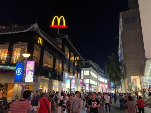 东门步行街停车攻略