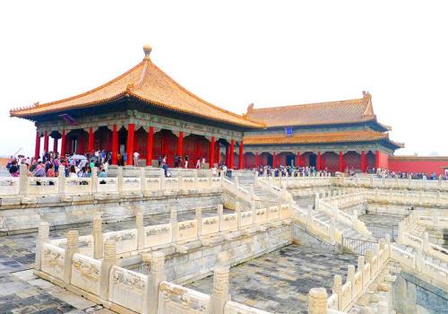 故宫建立于哪年