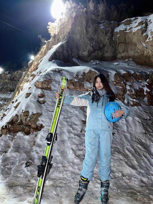滑雪能带手机吗