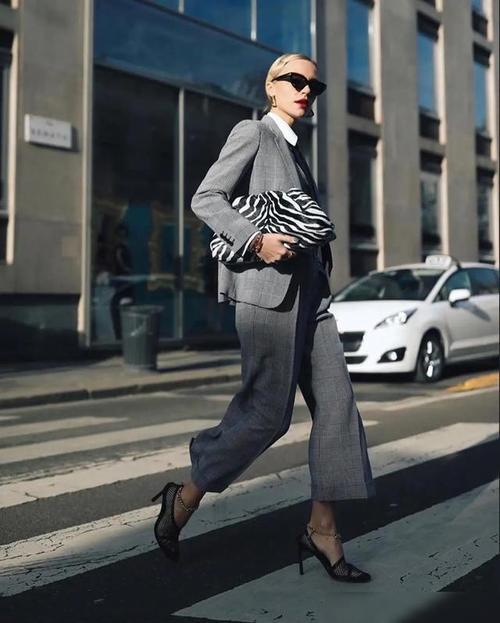 刚柔并济的女孩性格