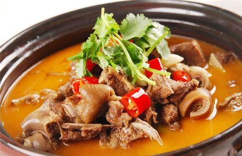 羊肉火锅配什么蘑菇