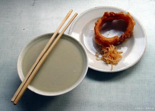 北京的豆汁儿为什么那么臭~
