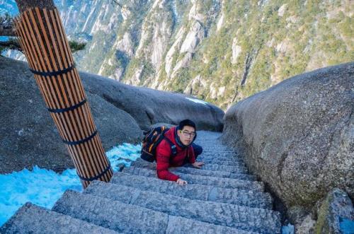 晚上能登黄山吗