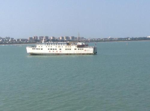 琼州海峡轮渡买不到票