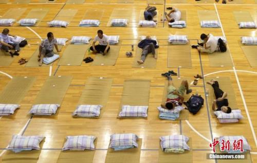 宿舍通铺是什么意思