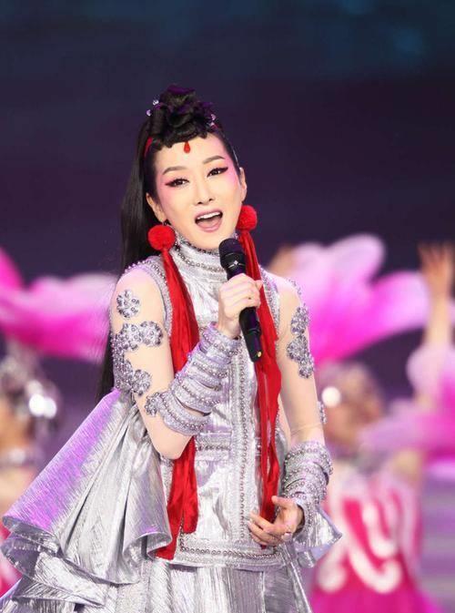 萨顶顶丈夫叫什么