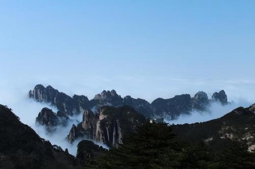 黄山在安徽的什么地方