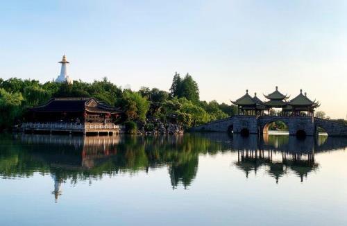 朋友来扬州旅游住哪里好