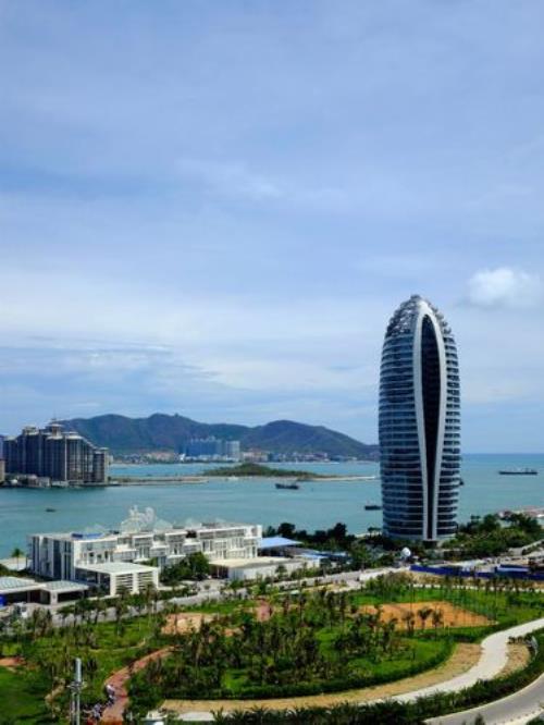 三亚凤凰岛的地标建筑叫什么