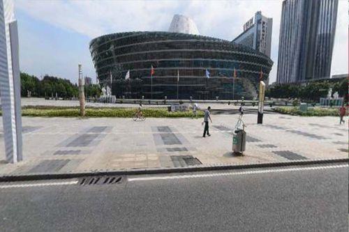 鸿福路地铁站到玉兰大剧院
