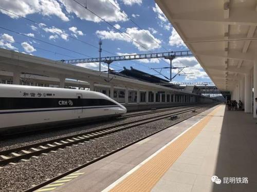 昆明南站有k692这趟火车吗