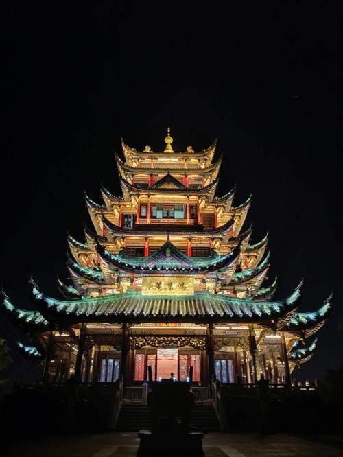 鸿恩寺重庆几点亮灯