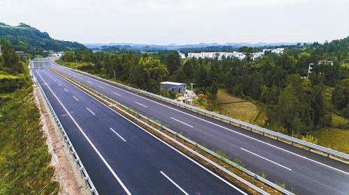 平昌到仪陇高速路