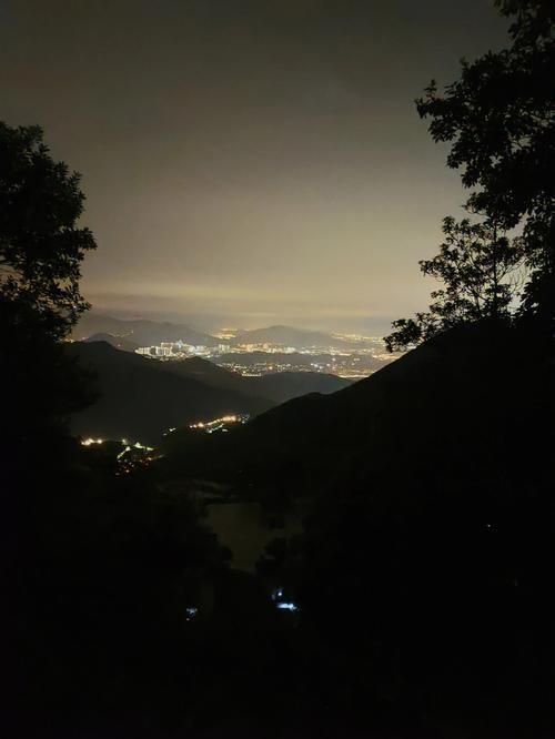 晚上可以去梧桐山吗