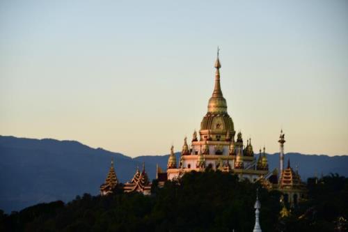 芒市金塔银塔门票