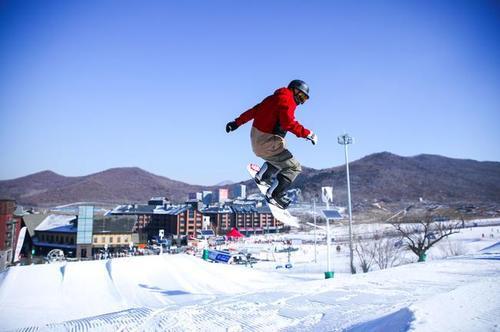 龙安滑雪场有单板吗