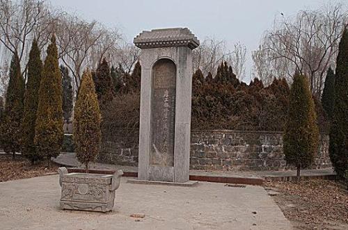 杜甫墓到底在偃师还是巩义