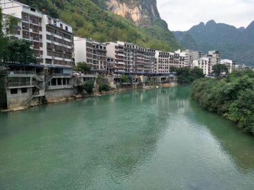 重庆到巴马长寿村怎么走最便宜