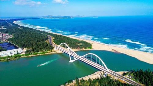三亚市离琼海市有多少公里