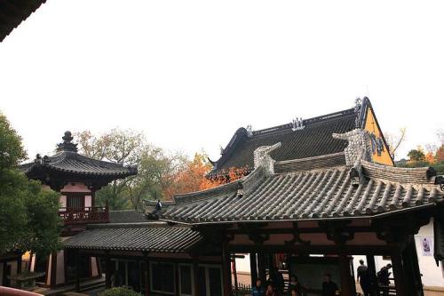 西园寺与寒山寺哪个地位高