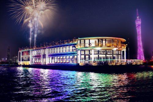 请问珠江夜游坐哪条船最舒服