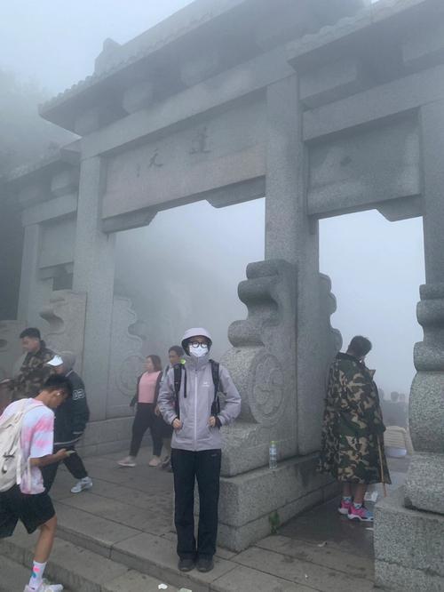 泰山租大衣怎么还