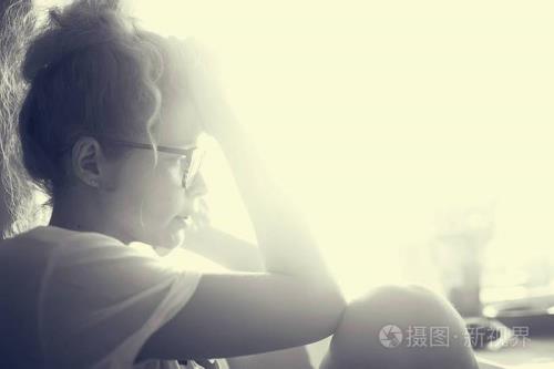 沉思的反义词是什么