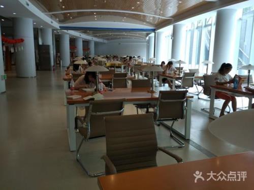 济宁高新区科技图书馆开放时间