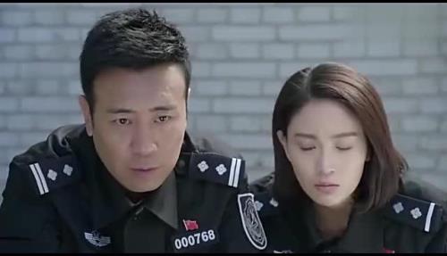 警花与警犬姝寒和杜飞生孩子