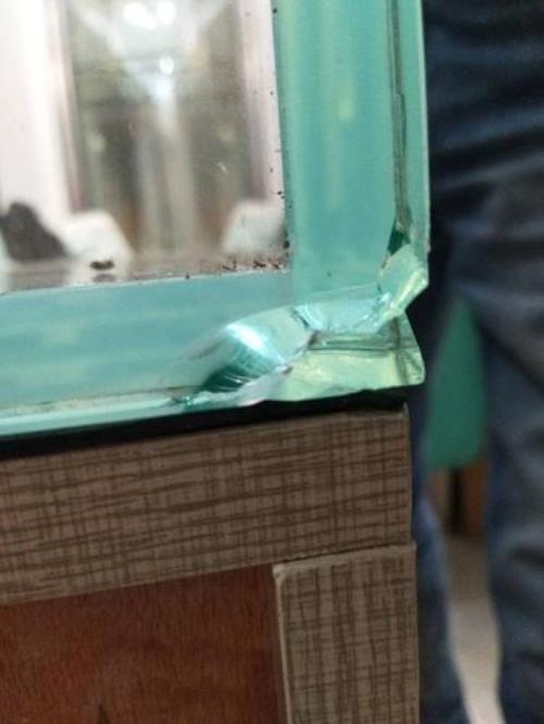 鱼缸的角裂了有影响吗怎么不补_