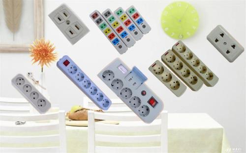 插座旁边的那个圆孔是什么